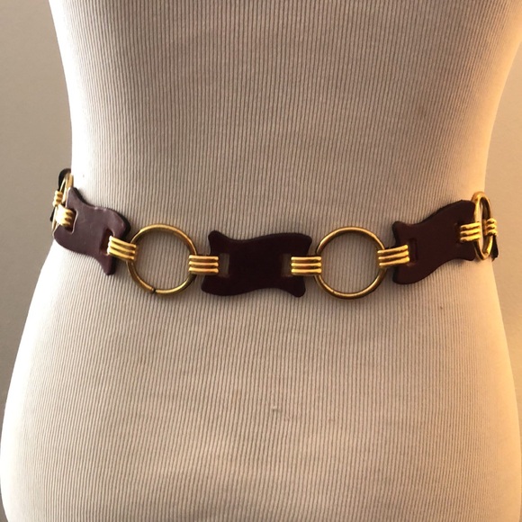Etienne Aigner Accessories - Aigner Leather & Brass Lobster Claw Chain Link Belt size L-40” W-1.25”
